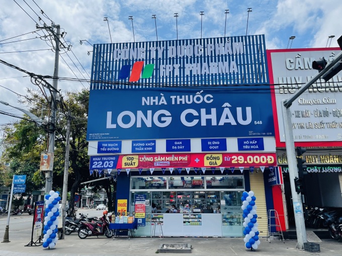 FPT Long Châu từng bước hiện thực hóa các yếu tố 4T cho đội ngũ dược sĩ. Ảnh: FPT Long Châu