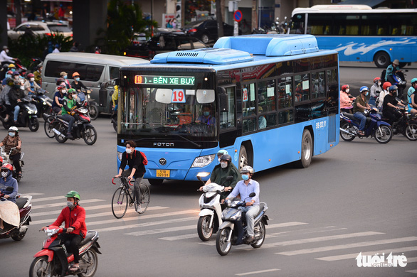 Tin sáng 23-4: Nhà đầu tư nước ngoài liên tục mua ròng cổ phiếu; vàng thế giới giảm sâu - Ảnh 5.