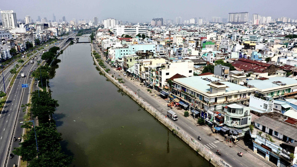 Giải ngân vốn đầu tư công: Cả chục ngàn tỉ nằm kho vì cán bộ lo... trách nhiệm - Ảnh 1.