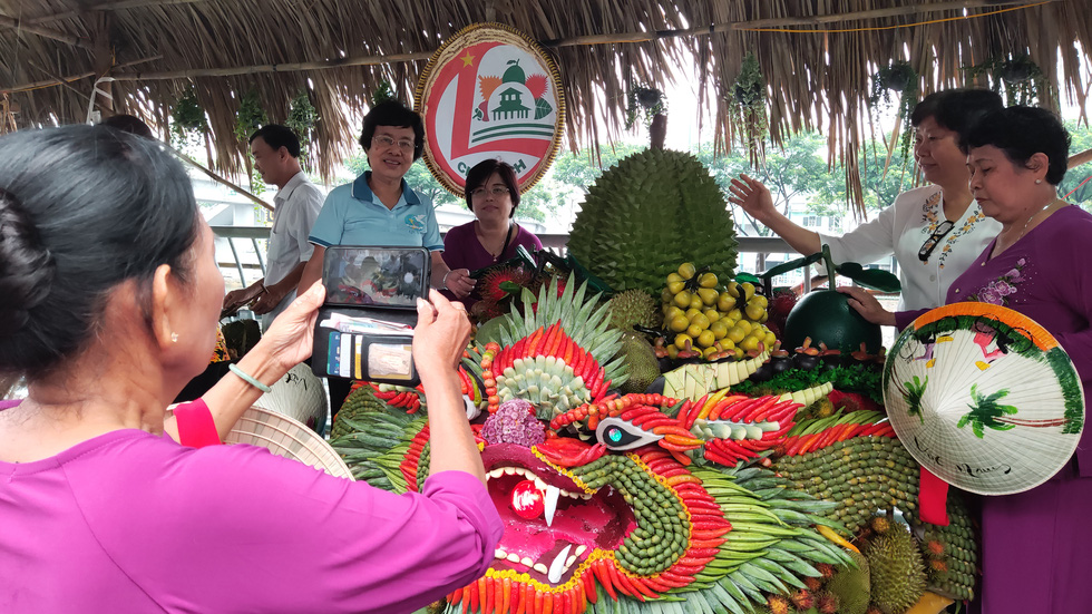 Ghé bến Bình Đông thưởng thức bánh trái đặc sản ở chợ trên bến dưới thuyền - Ảnh 8.