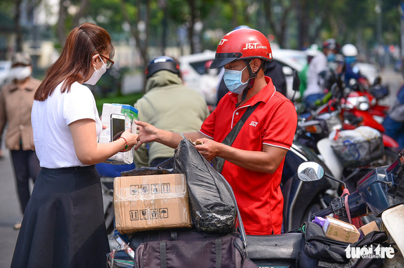 Sàn thương mại điện tử khó kê khai, nộp thuế thay người bán vì 86% thanh toán tiền mặt - Ảnh 1.