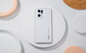 “Chạm” vào tương lai với thiết kế ấn tượng của OPPO Find X5 Pro