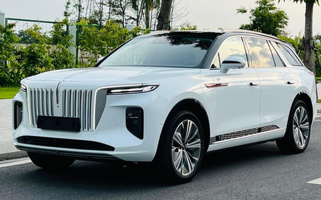 Lô Hongqi E-HS9 6 chỗ và 7 chỗ đầu tiên về Việt Nam: SUV chạy điện, giá từ 2,968 tỷ đồng, ngang cỡ Mercedes GLS và BMW X7