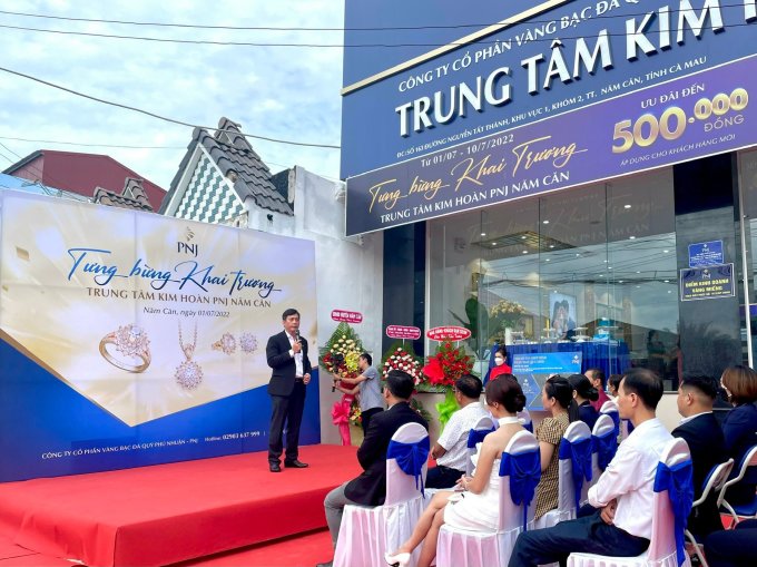 PNJ khai trương trung tâm kim hoàn mới tại Năm Căn, tỉnh Cà Mau đầu tháng 7. Ảnh: PNJ