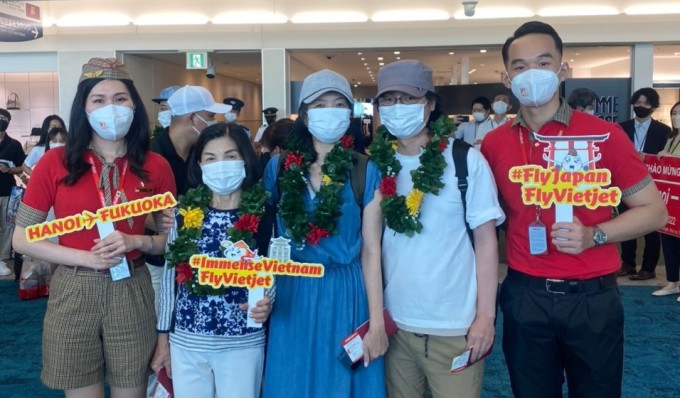 Hành khách Vietjet được chào đón tại Fukuoka và Nagoya. Ảnh: Vietjet