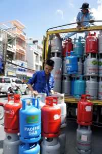 Nhiều doanh nghiệp lo không được kinh doanh gas do quy định mới của nghị định 19/2016 về quản lý kinh doanh khí - Ảnh T.T.D.