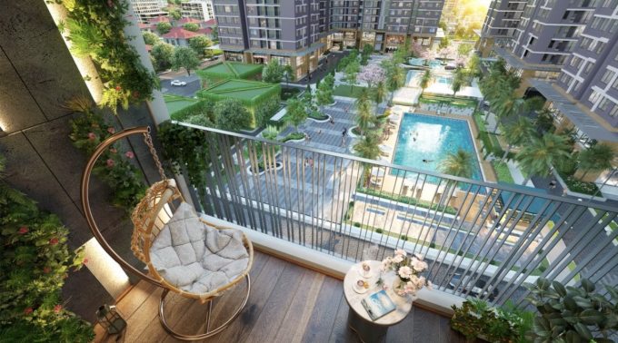 Tầm nhìn nội khu từ ban công căn hộ Hanoi Melody Residences. Ảnh: HTN