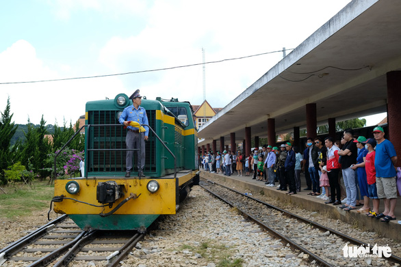 Đến thời làm đường sắt - Ảnh 1.