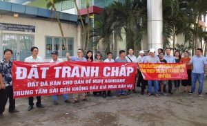 Ngân hàng chấp nhận mất trắng tiền lãi, chỉ mong thu hồi nợ gốc - Ảnh 1.