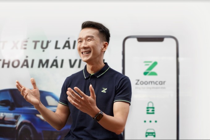 Ông Kiệt Phạm, Phó Chủ tịch kiêm Giám đốc Quốc gia Zoomcar Việt Nam tại một sự kiện. Ảnh Zoomcar.