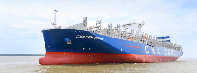 Tàu Zephyr có tải trọng 16.285 TEU là tàu chở hàng lớn nhất đã đi qua kênh đào Panama. Ảnh: CMA CGM