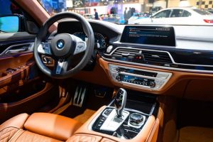 BMW thu tiền dùng ghế sưởi hay chiêu móc túi khách hàng từ tính năng trả phí của hãng xe cao cấp - Ảnh 1.