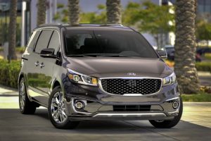 Triệu hồi hơn 28.000 xe Kia Sorento và Sedona vì lỗi cần số - Ảnh 1.