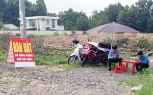 Chiêu trò “lùa vịt thả đồng” của môi giới bất động sản