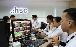 ‘Nhọc nhằn’ con đường tăng vốn của HSC