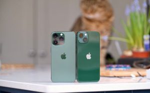 Giá iPhone 13 chạm mốc 17 triệu đồng