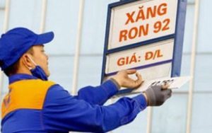 Xăng dầu tiếp tục giảm giá